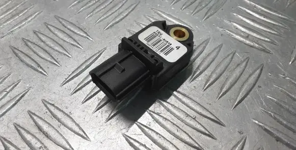 Lexus IS 220D-250-350 Airbag deployment crash/impact sensor 898310W040