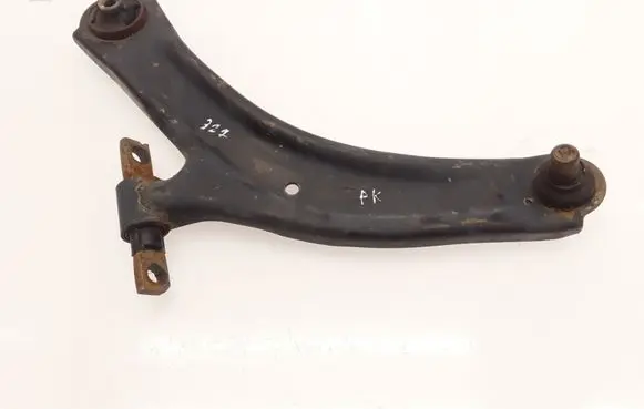 Nissan Qashqai Front lower control arm/wishbone