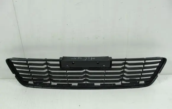 Toyota Hilux (AN120, AN130) Front bumper lower grill 531120K130