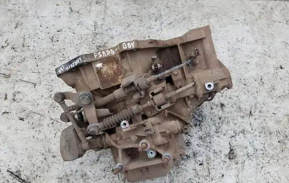 Mitsubishi Lancer VIII Manual 5 speed gearbox