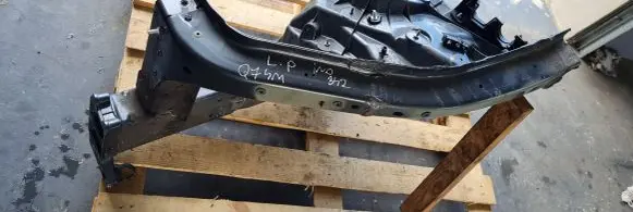 Audi Q7 4M Front bumper cross member 4M0805109D 4M0805457C LZ7S