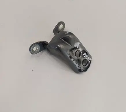 Nissan Leaf II (ZE1) Front door lower hinge 
