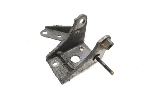 Toyota Avensis T250 Engine mounting bracket
