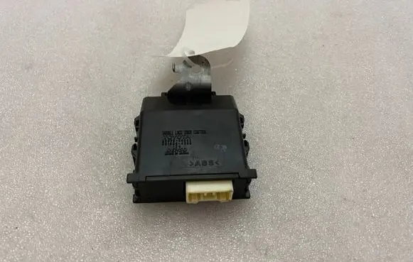 Lexus RX 450H Door control unit/module 8597048040