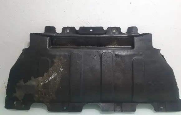 Jeep Grand Cherokee Engine splash shield/under tray 68037063