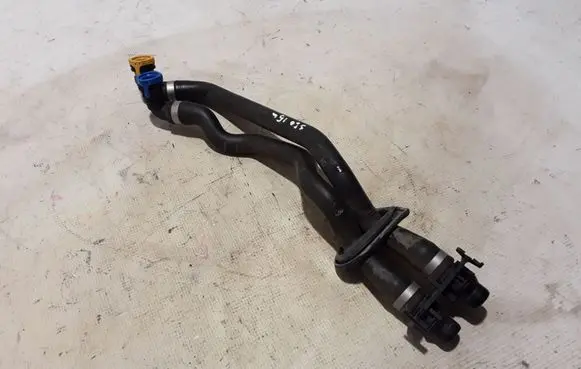 Volvo S60 Engine coolant pipe/hose 31338213