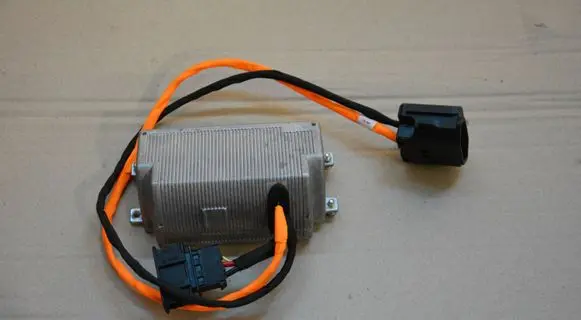 Volkswagen Touran II Voltage converter/converter module 5Q0907155D