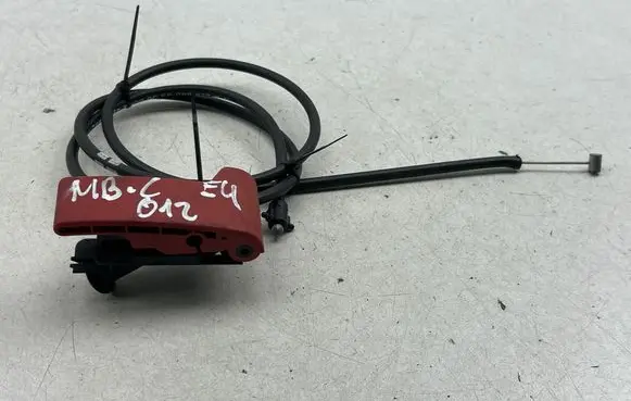 Mercedes-Benz C W204 Engine bonnet (hood) release handle 