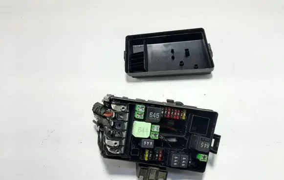 Skoda Superb B8 (3V) Fuse module 5Q0907361D 5Q0937132B