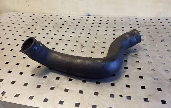 Volvo XC90 Engine coolant pipe/hose