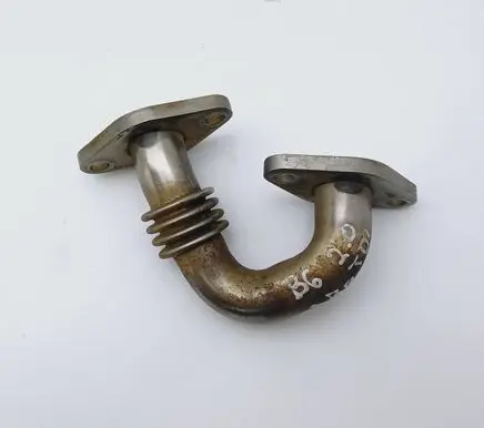 Volkswagen PASSAT B6 EGR valve line/pipe/hose 03G131521AM