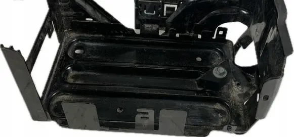 Chevrolet Traverse II Battery box tray 84351704