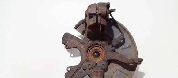 Volkswagen Golf V Front wheel hub