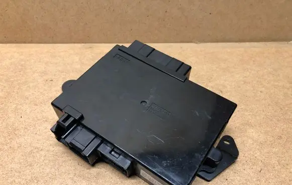 Volvo XC90 Seat control module 30710108 04W28T 060320