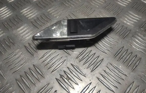 BMW 3 E46 Rear seat light 8375586