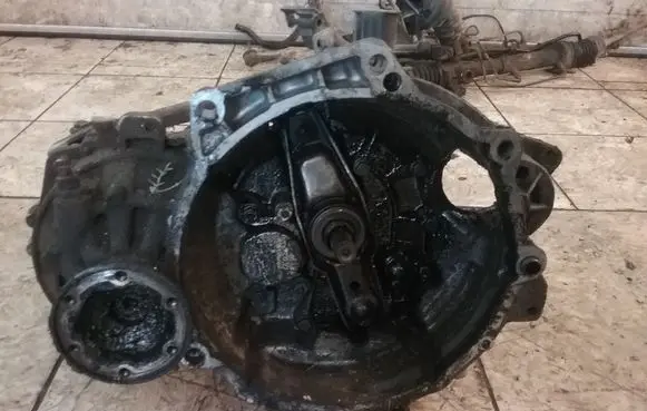 Volkswagen PASSAT B3 Manual 5 speed gearbox AYM