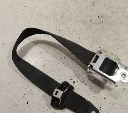 Citroen C4 Grand Picasso Middle seatbelt (rear) 9654437877