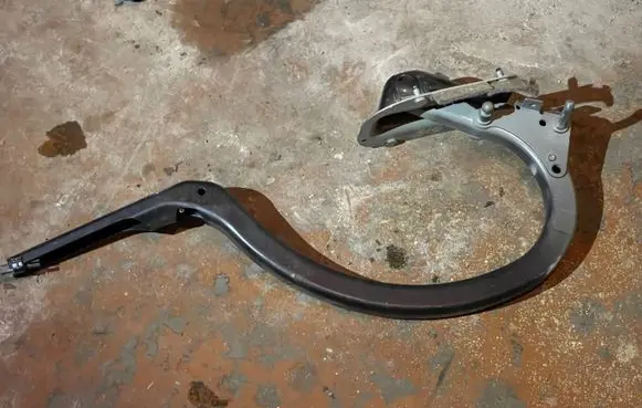BMW 5 GT F07 Tailgate/trunk/boot hinge 7204237