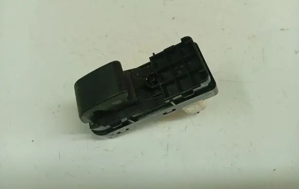 Mazda 3 II Electric window control switch