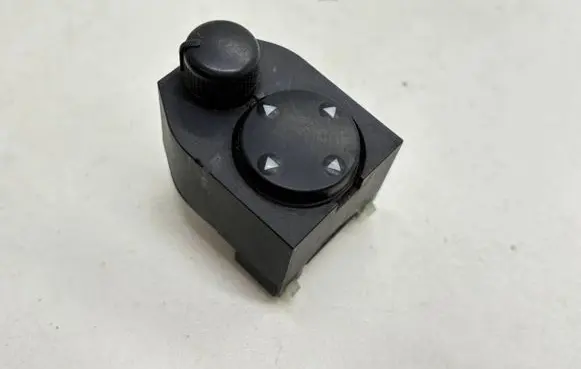 Audi A3 S3 8L Wing mirror switch 8D0959565A