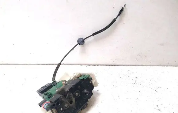Skoda Superb B5 (3U) Front door lock 3B0837868