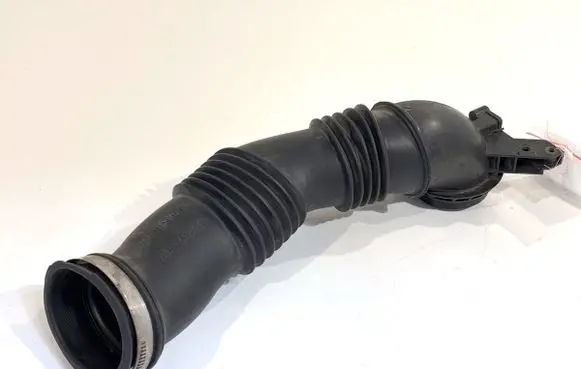 Ford Kuga I Air intake hose/pipe AV6112B624B