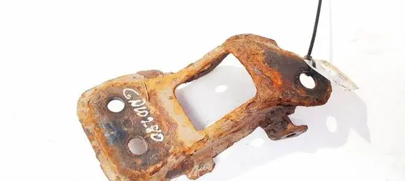 Subaru Legacy Bracket in trunk/boot 