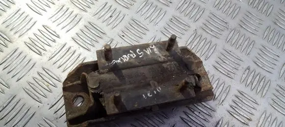 KIA Sportage Engine mount bracket K01139350C