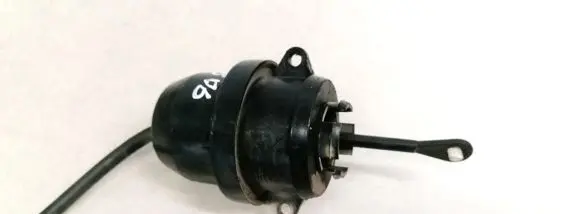Volkswagen PASSAT B4 Valve vacuum 835698R AW835698R