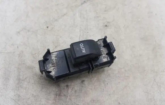 Toyota Corolla Verso AR10 Electric window control switch 8403053020 515287 T55302