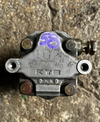 Audi A3 S3 8P Power steering pump braknumeruczci