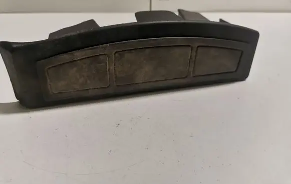 Foot area side trim
