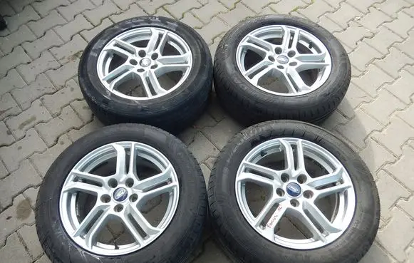 R16 alloy rim