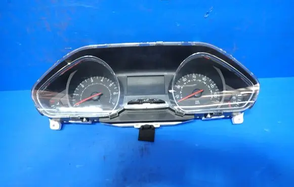 Peugeot 208 Speedometer (instrument cluster) 9805400680