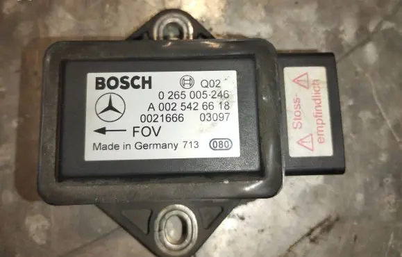 Mercedes-Benz A W168 ESP acceleration yaw rate sensor A0025426618 0265005246 0021666