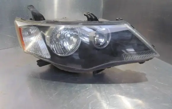 Mitsubishi Outlander Headlight/headlamp