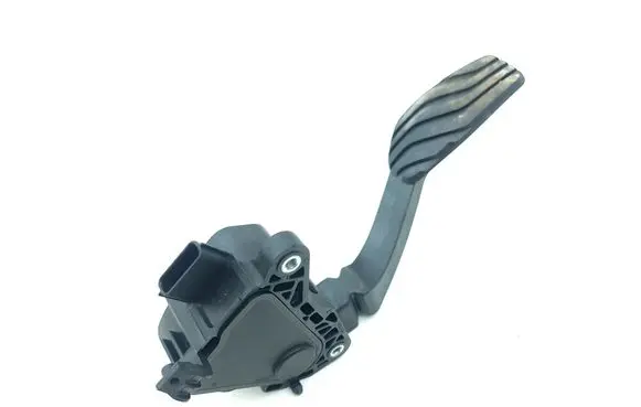 Nissan Juke II F16 Accelerator throttle pedal 180026PA0B