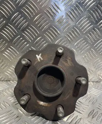 Toyota Avensis T270 Rear wheel hub