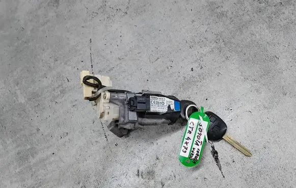Toyota Corolla Verso E121 Ignition lock 89783-13010