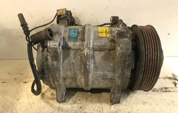 Volvo 850 Air conditioning (A/C) compressor (pump)