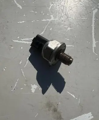 Volvo V50 Fuel pressure sensor 55PP0202 0407493241