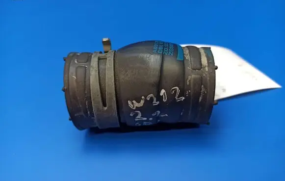 Mercedes-Benz E W212 Engine coolant pipe/hose A6512031682