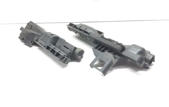 Radiator mount bracket