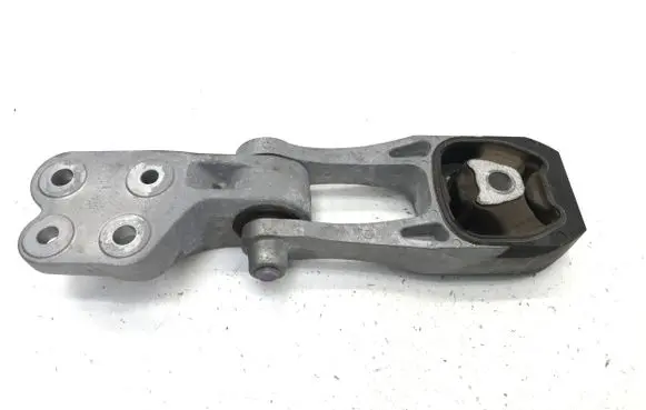 Lexus LBX Gearbox mounting bracket