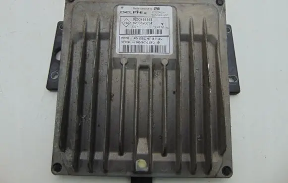 Renault Megane II Engine control unit/module 8200410516