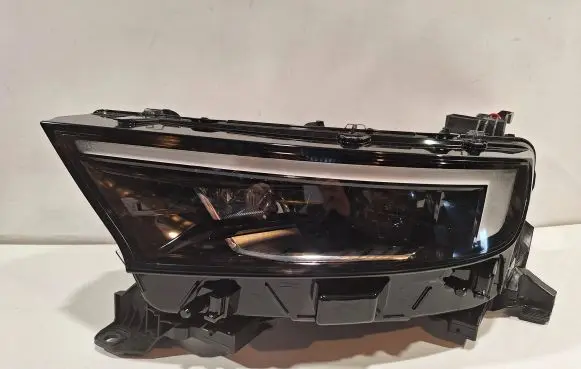 Opel Mokka B Headlight/headlamp 9834016880