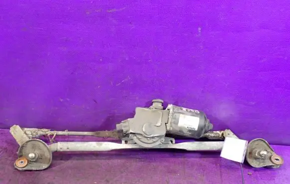 Toyota Corolla E120 E130 Front wiper linkage and motor 85110-02150