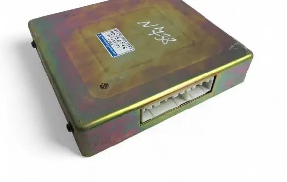 Mitsubishi Space Runner Engine control unit/module ECU MD756746