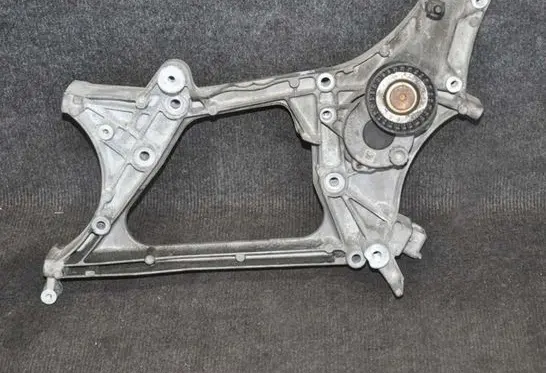 Mercedes-Benz CLS C218 X218 Other engine bay part A6512011109
