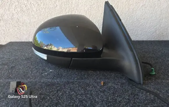 Volkswagen Tiguan Front door electric wing mirror 5N1857508Q